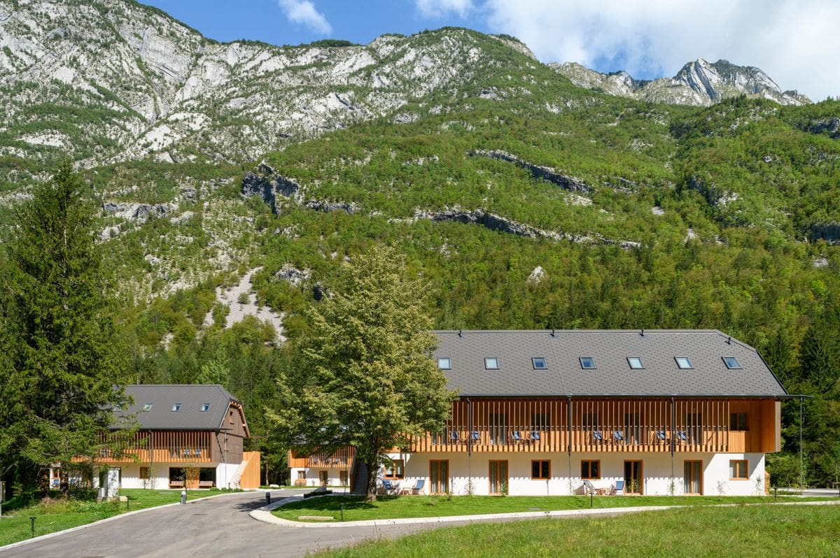 Vila Smaragd Tolmin Soča: 3-Bedroom Apartment with Hot Tub and Sauna in Soča Valley, S