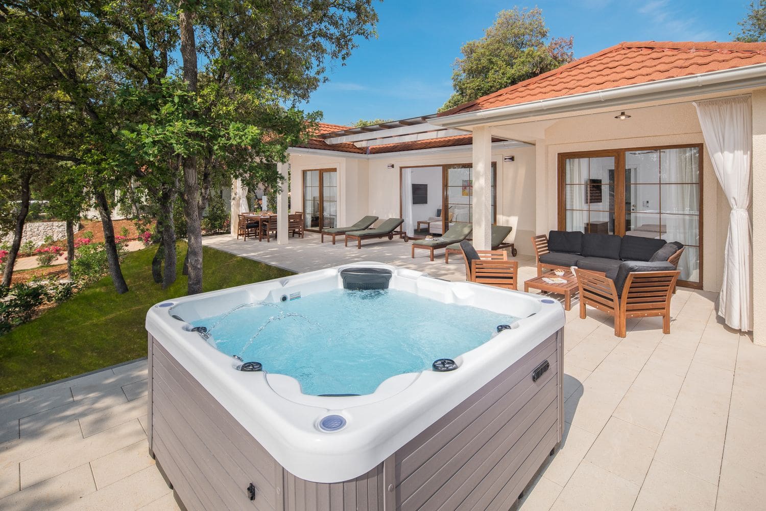 Vila Zlatan Palud Bale: 2-Bedroom Resort with Spa & Pool Access in Bale, Istria, Cro