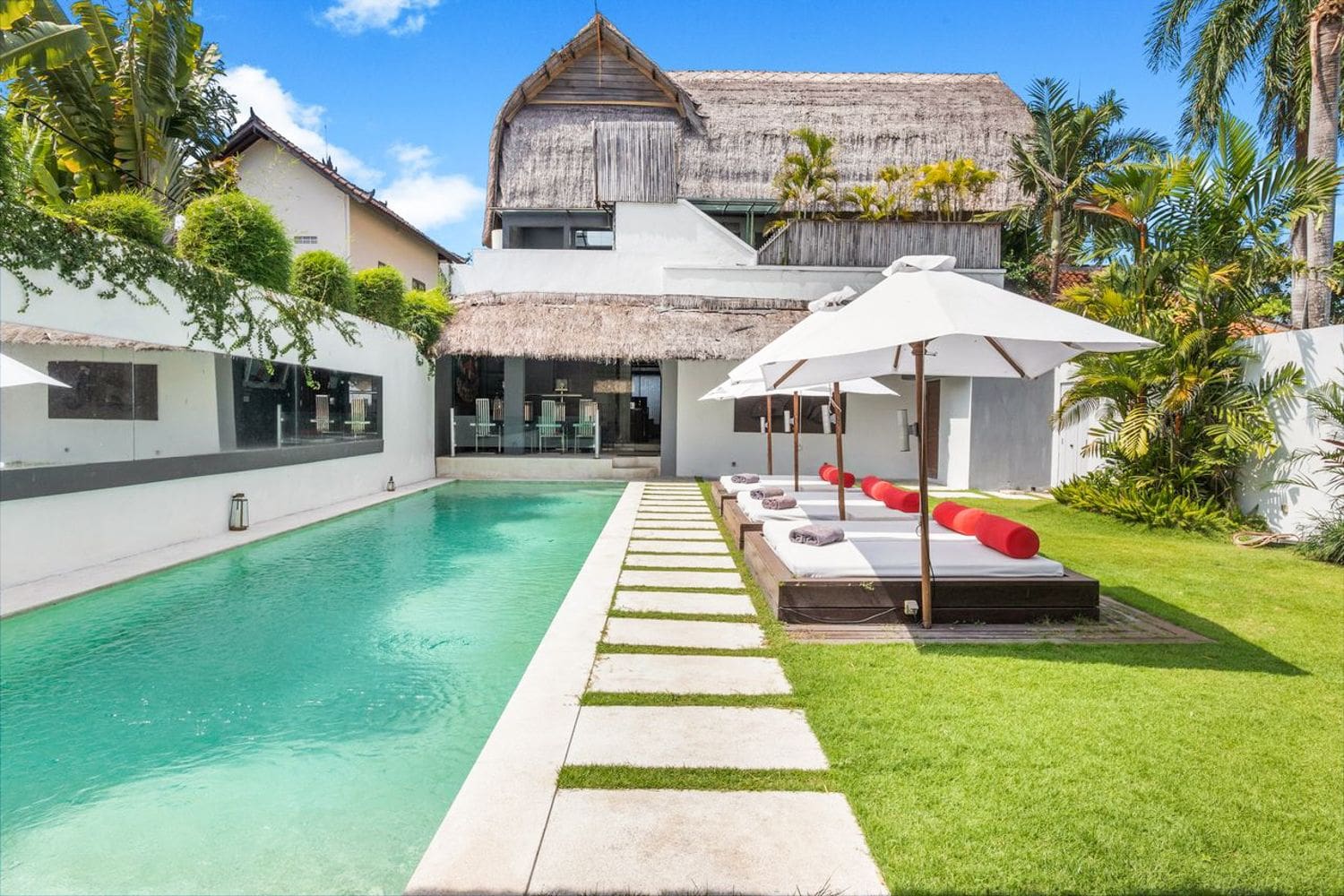 Villa Cahaya Seminyak Bali: 4-Bedroom Private Pool Villa in Seminyak Bali | Spa & Water