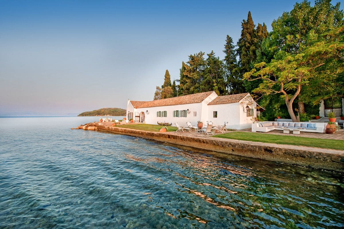 Villa Chrysafi Kanoni Kerkira: 9-Bedroom Estate with Ionian Sea Views & Private Pool in Ker