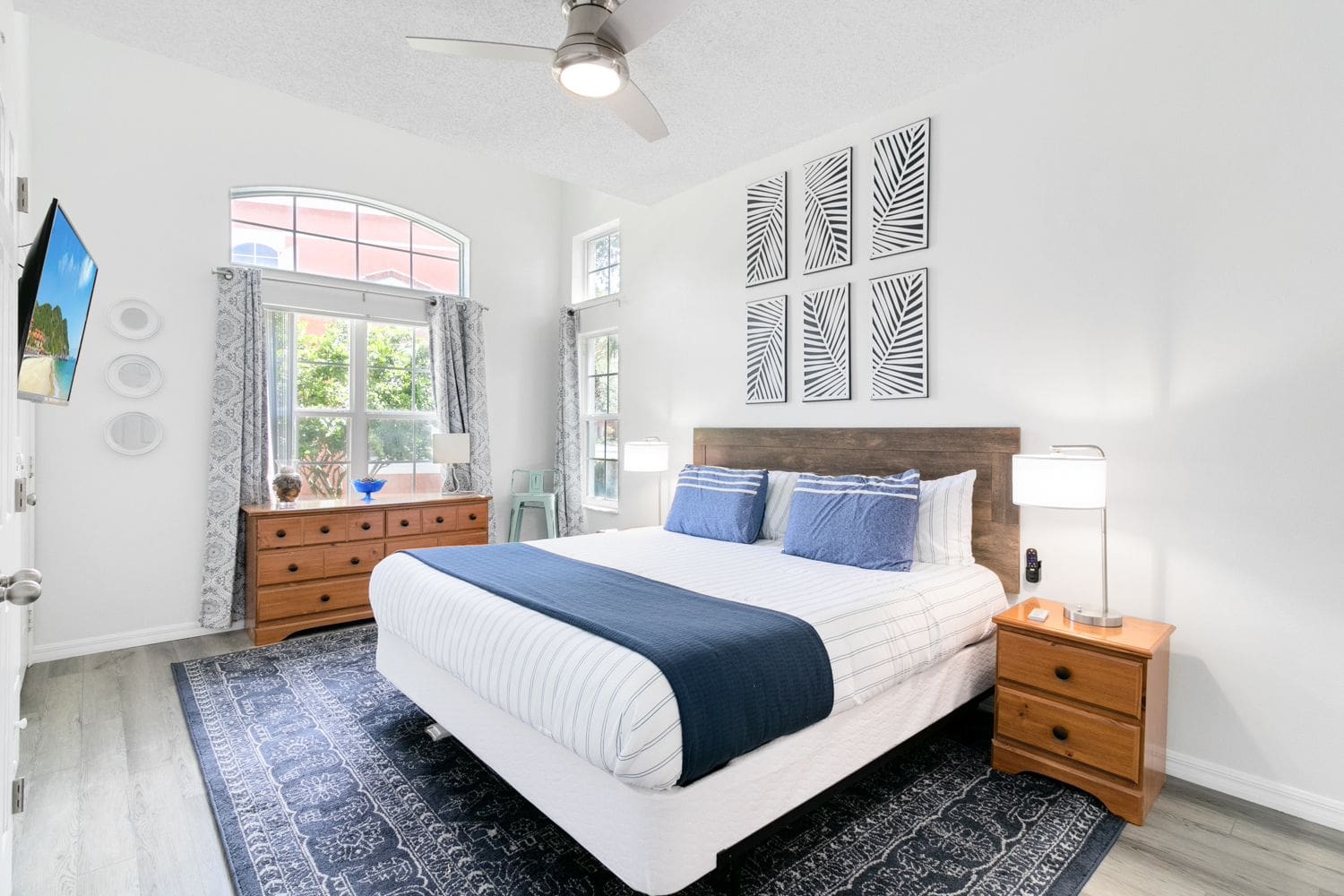 Villa Cypress Emerald Orlando: 4-Bedroom Luxury Townhouse Near Disney with Spa & Tennis in