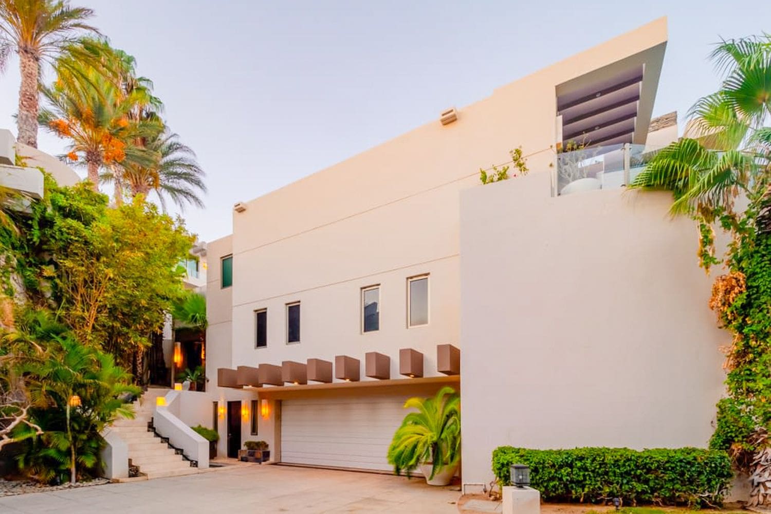 Villa Dorada Medano Cabo: 6-Bedroom Beachfront Luxury Villa Rental in Cabo San Lucas f