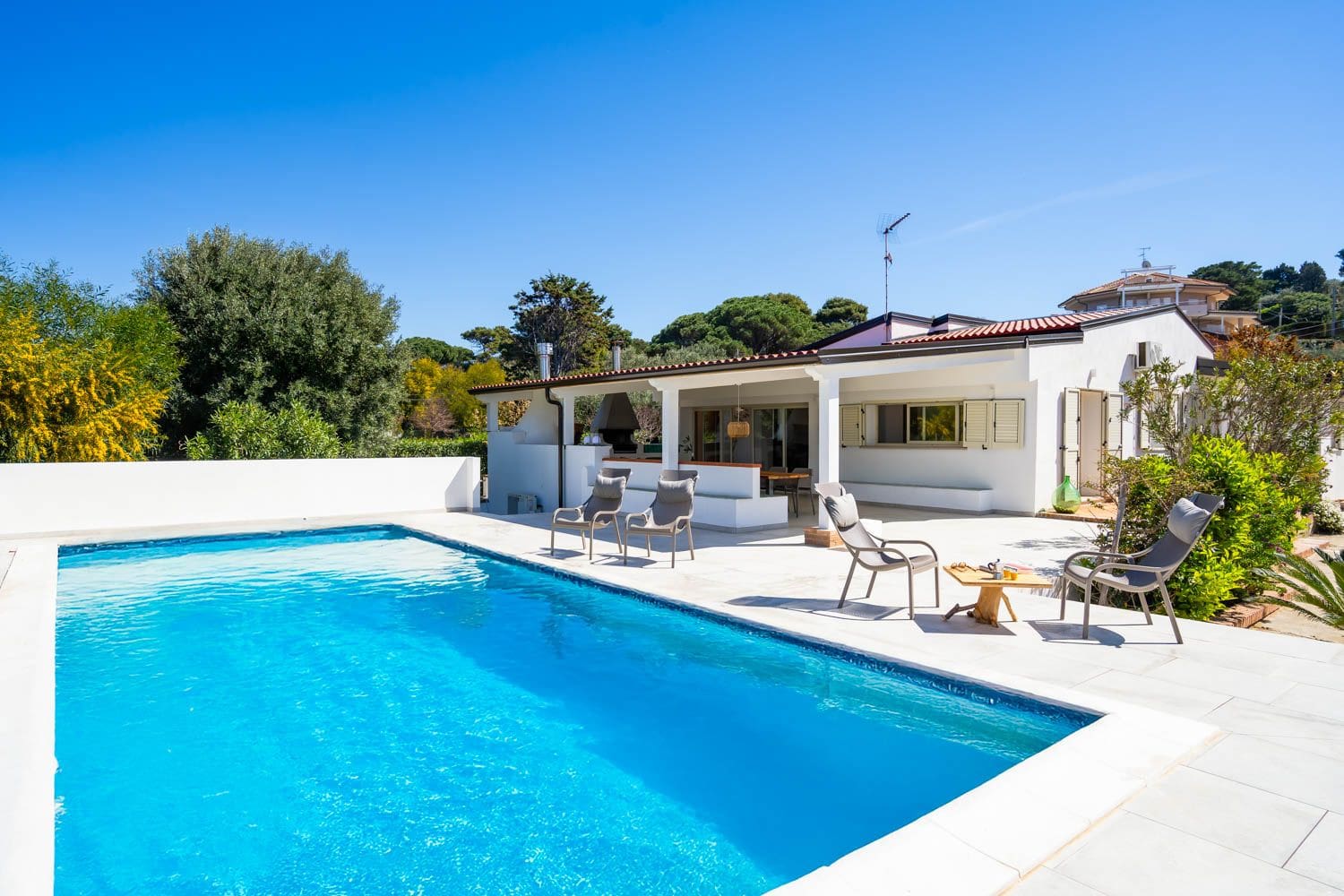 Villa Dorata Tropea Vibo: 3-Bedroom Sea View Villa with Tennis Court in Vibo Valentia,