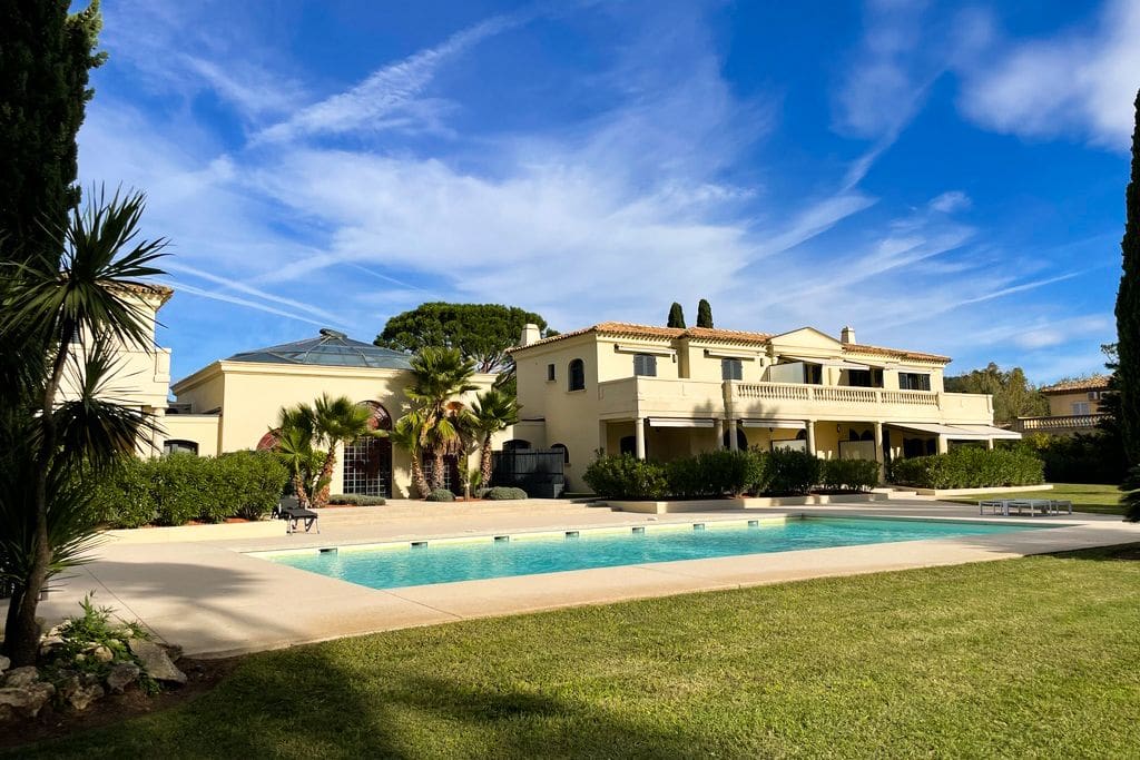 Villa Lavande Beauvallon Grimaud: 2-Bedroom Apartment with Spa Near Saint-Tropez Beaches in Gr