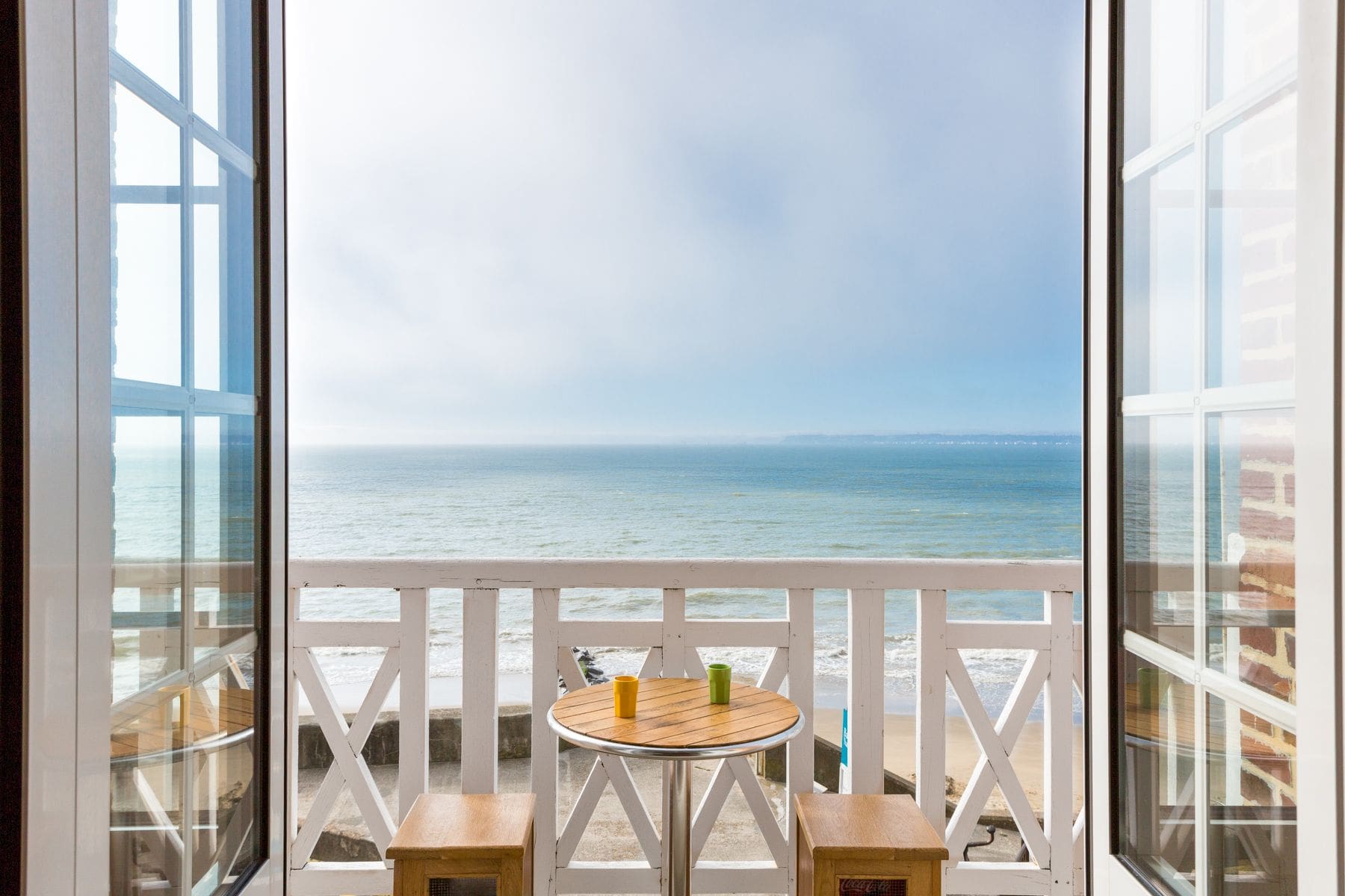 Villa Lumière Cricquebœuf Villerville: 2-Bedroom Beachfront Tower with Sea Views | Luxury Villa Ren