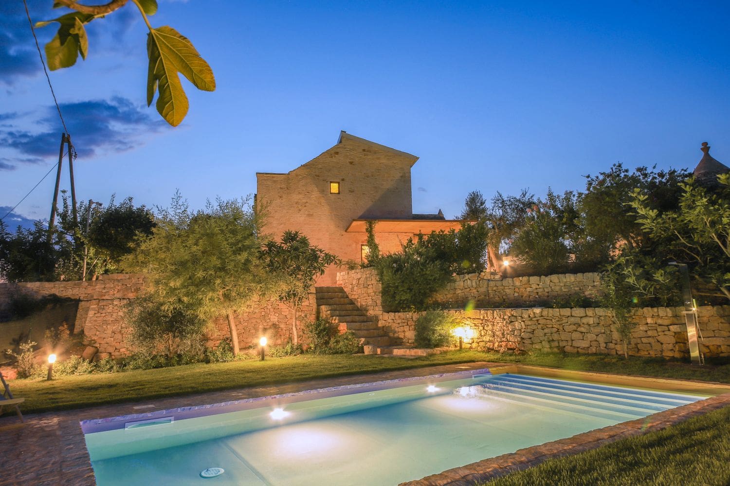 Villa Melograno Castiglione Conversano: 1-Bedroom Stone Villa with Hot Tub & Spa in the Puglia Count