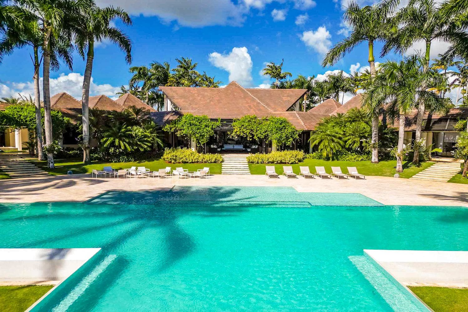 Villa Resplandor Chavón Romana: 10-Bedroom Villa with Infinity Pool & Tennis Court in Casa d