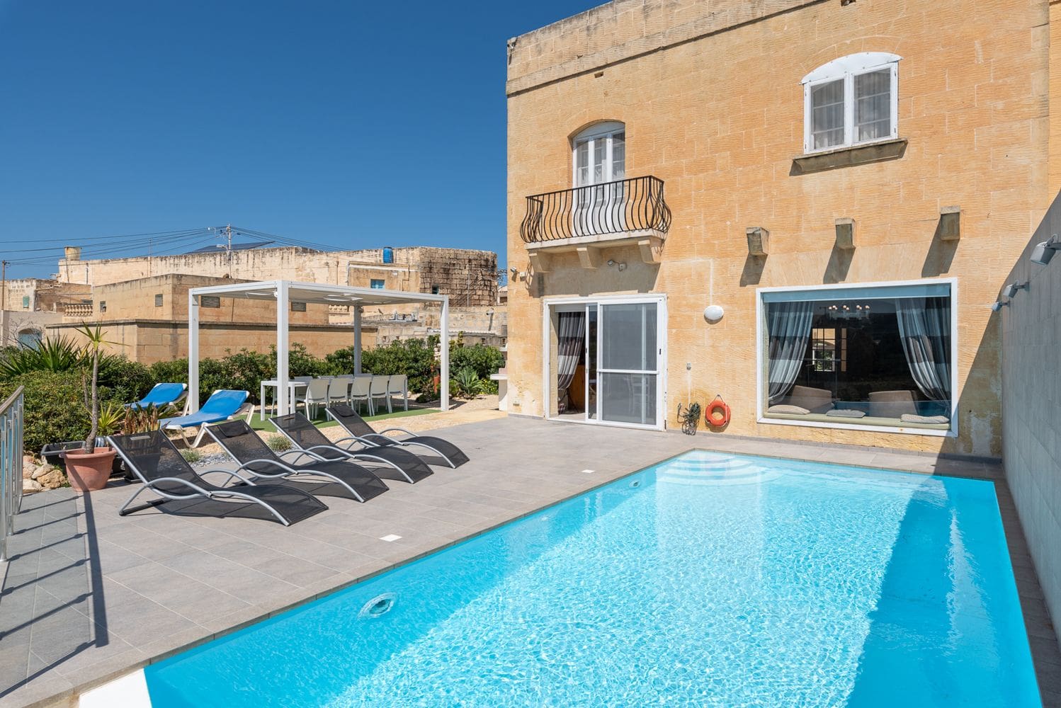 Villa Safra Wied il-Għasri Għasri: 4-Bedroom Villa with Infinity Pool and Stunning Views in Għa