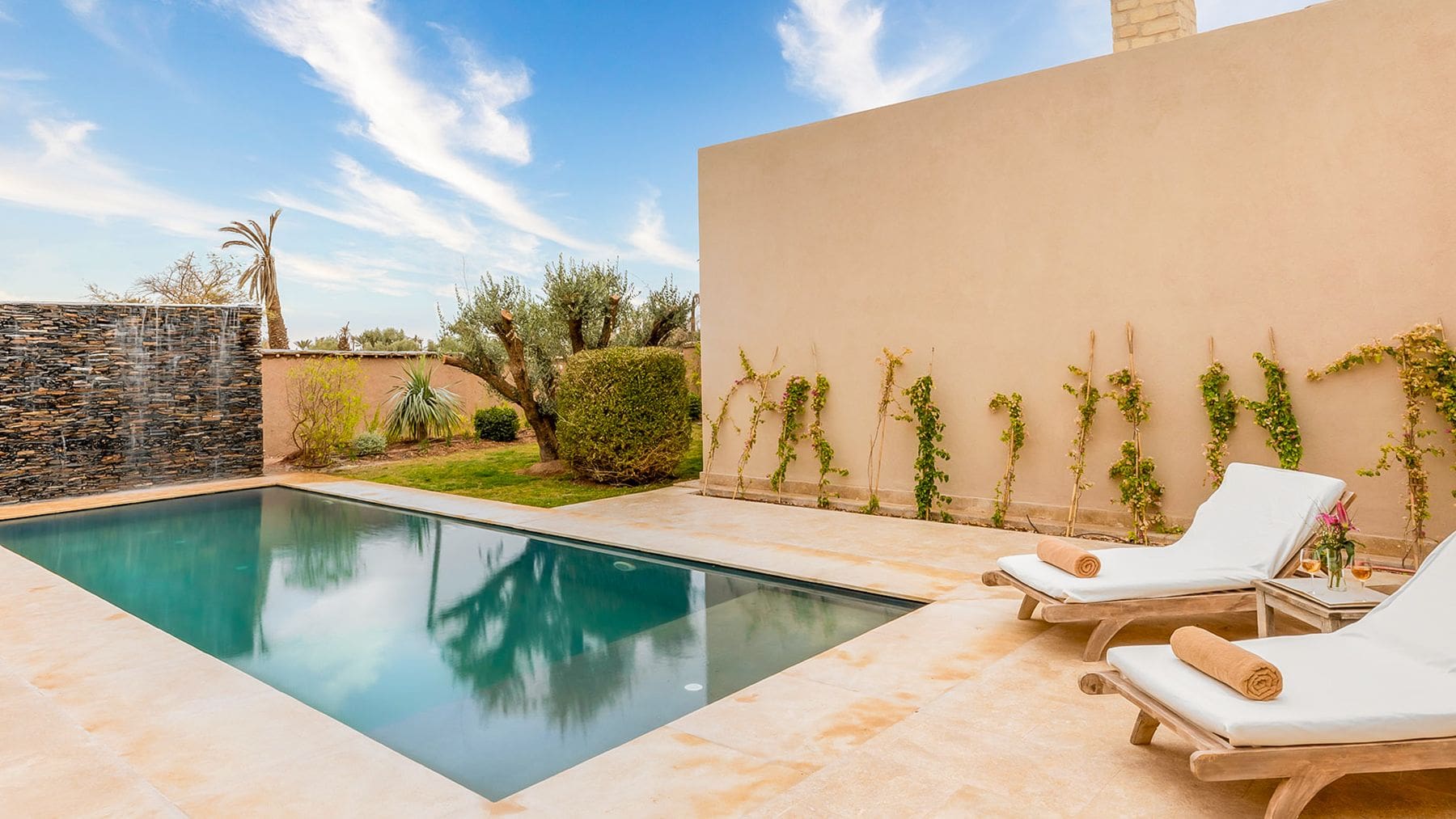 Villa Safran Médina Marrakech: 8-Bedroom Villa with Heated Pool & Vibrant Design Near Marra
