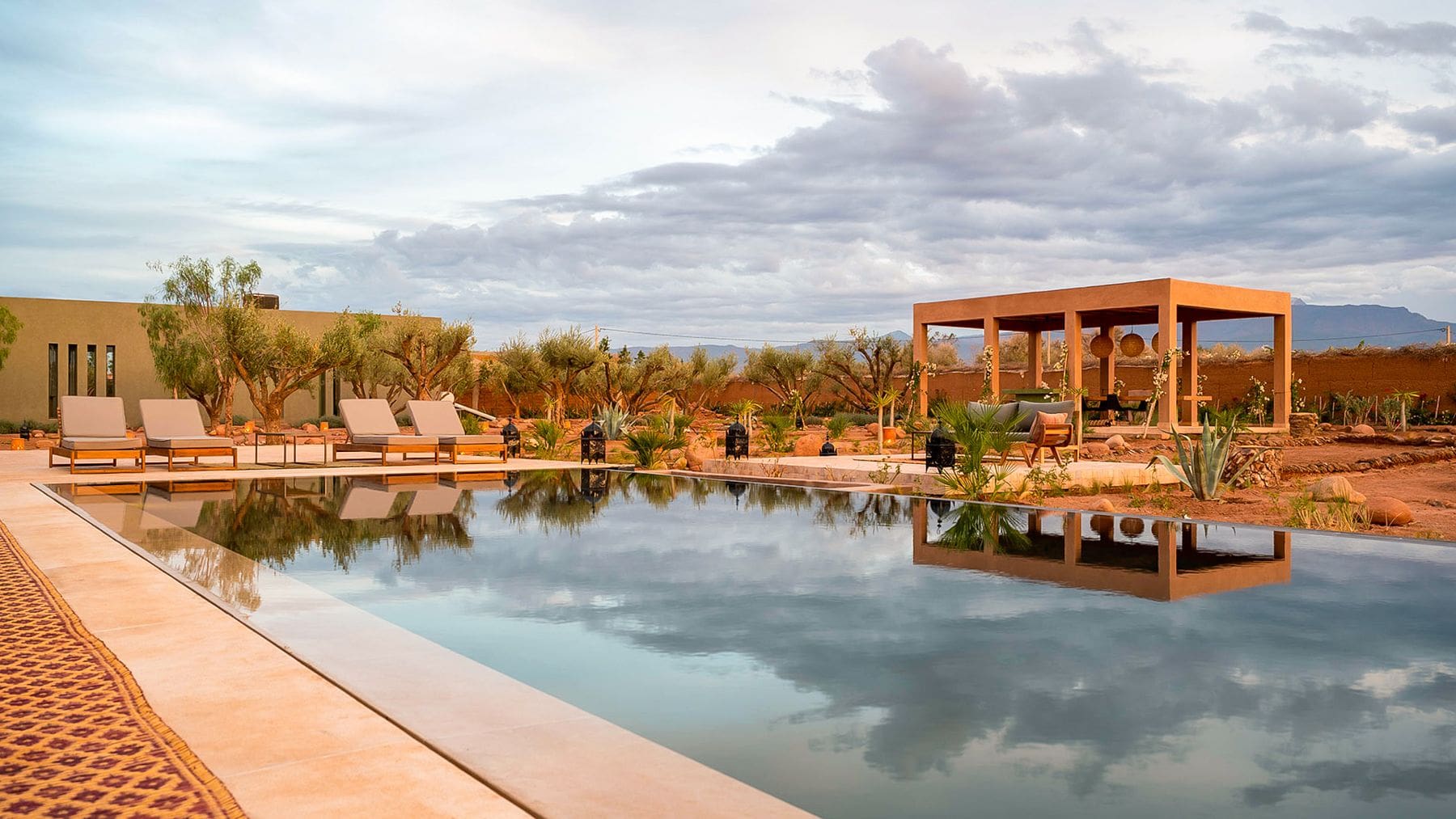 Villa Safran Palmeraie Marrakech: 6-Bedroom Villa with Heated Pool and Atlas Mountain Views in