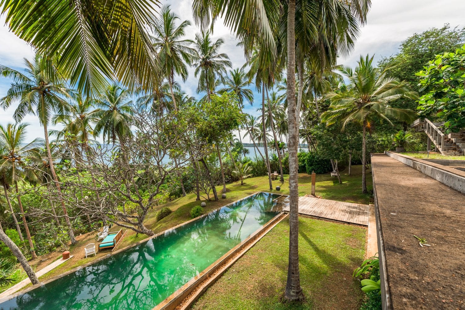 Villa Samanala Galle Lanka: 3-Bedroom Beachfront Jungle Retreat with Spa in Southern Sri