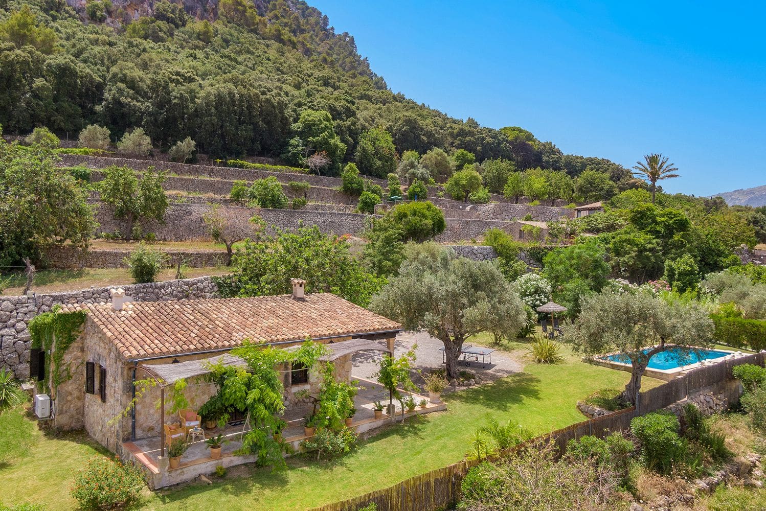 Villa Tramuntana Calvari Pollença: 2-Bedroom Rustic Villa with Spa & Fireplace in Pollença, Mal