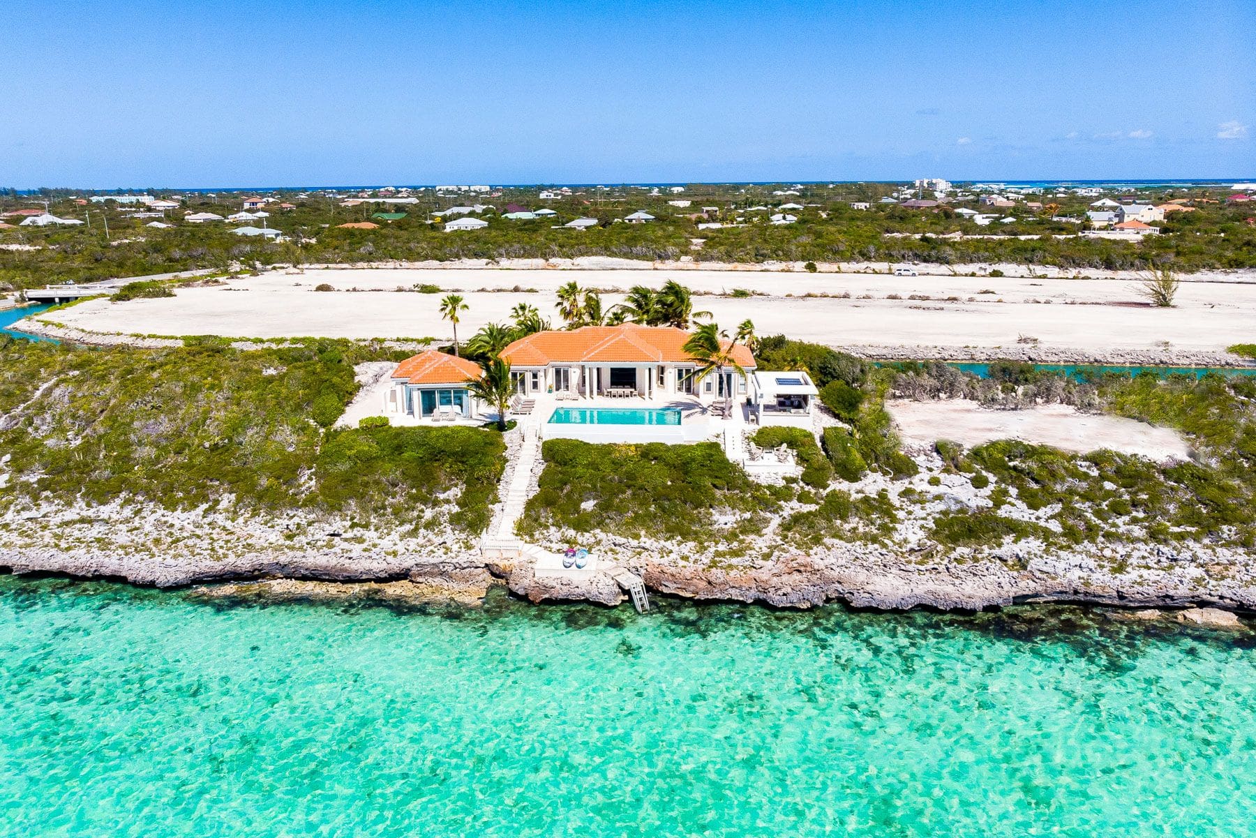 Villa Zéphyr Hillscove Caribbean: 4-Bedroom Oceanfront Luxury Villa Rental Caribbean with Spa