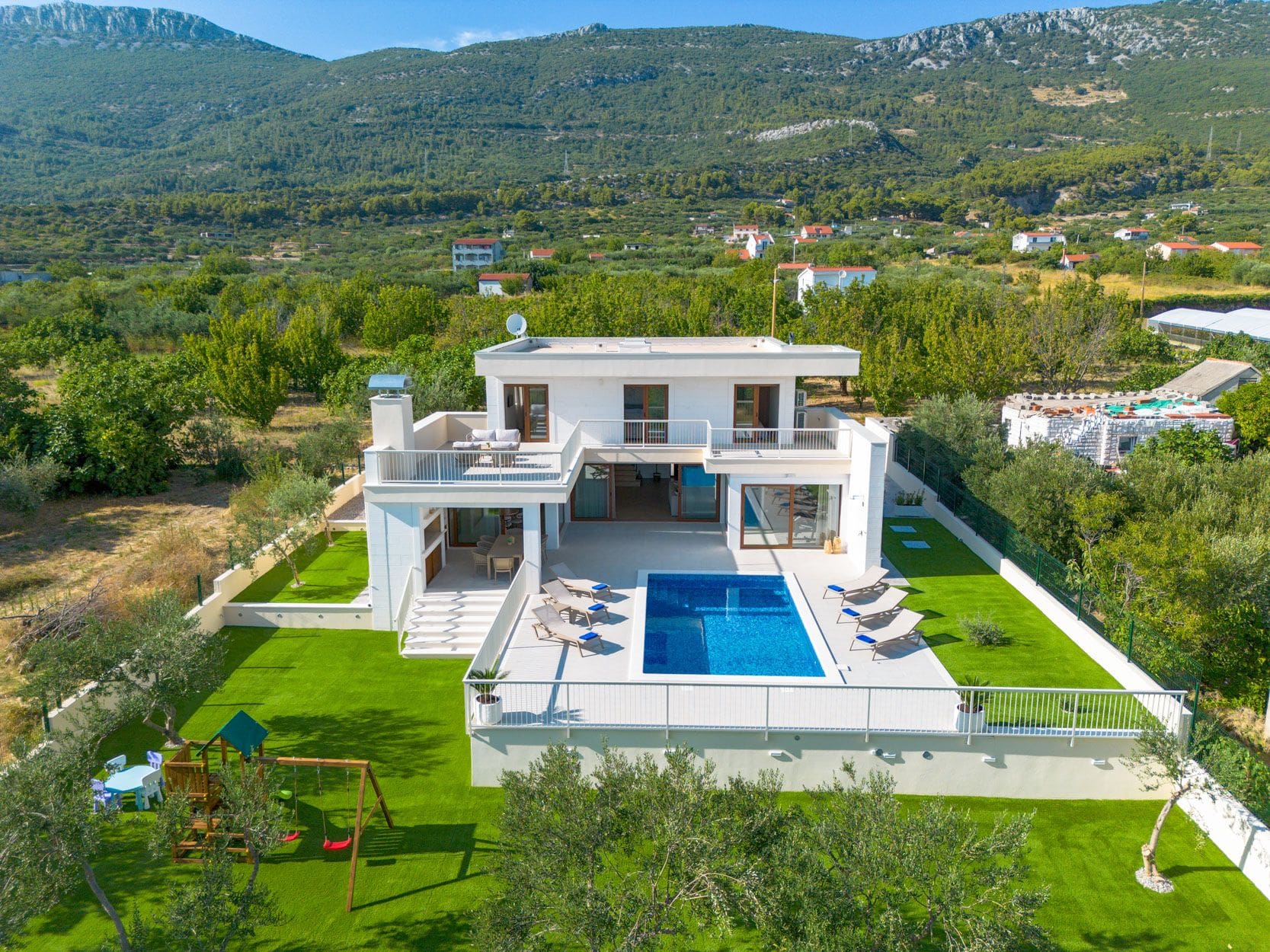 Villa Zlatna Kaštilac Split: 4-Bedroom Private Pool & Seaview Villa Near Split, Croatia